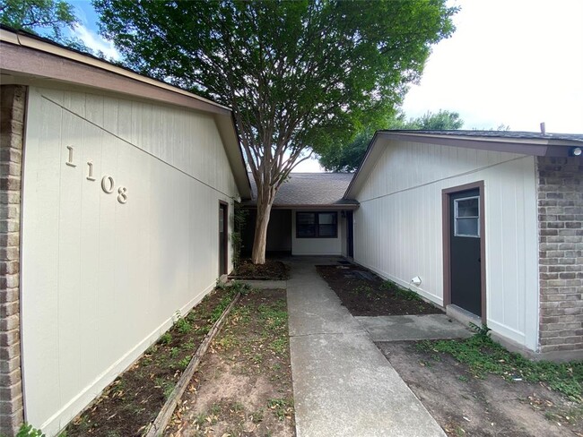 property at 1103 Westwood Dr