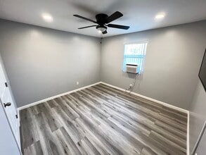 132 S Lemon Ave in Azusa, CA - Building Photo - Building Photo