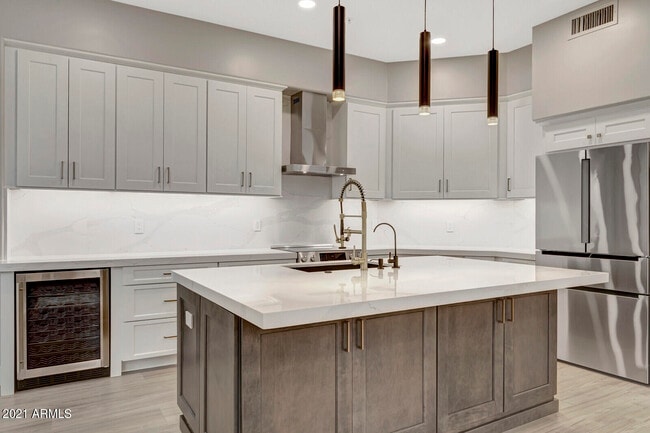 7525 E Gainey Ranch Rd in Scottsdale, AZ - Building Photo - Building Photo