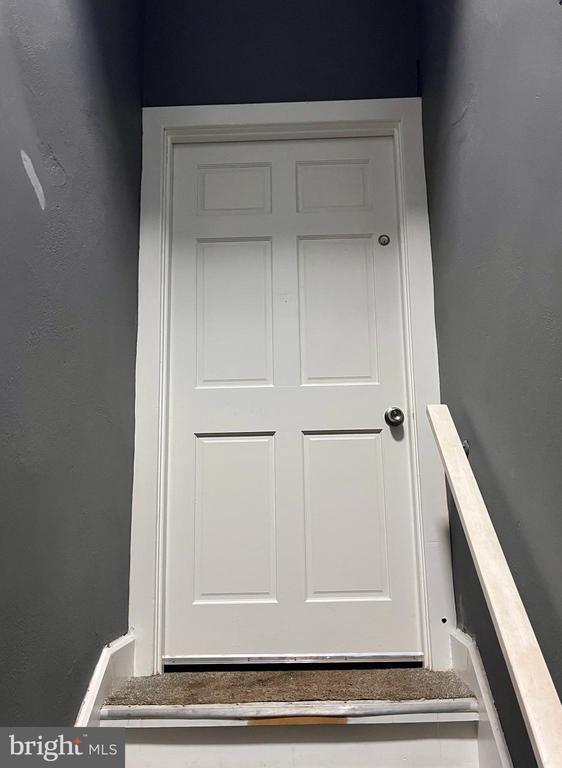 property at 27 N Hanover St