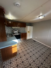 842 W Popcorn Rd in Bloomington, IN - Foto de edificio - Building Photo