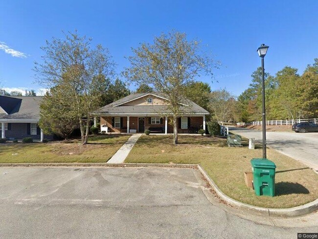 property at 802 W Longleaf Dr