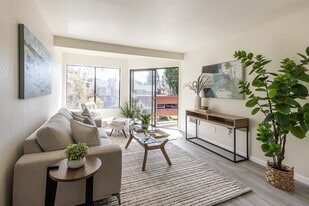 680 Chorro St in San Luis Obispo, CA - Building Photo