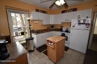 5 Alger St in Saratoga Springs, NY - Building Photo - Building Photo