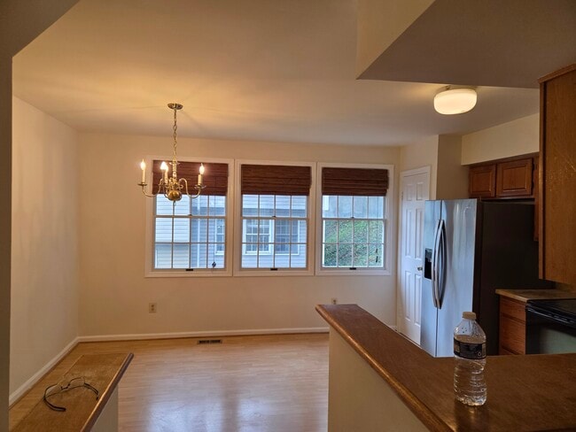 5067 9th St S in Arlington, VA - Foto de edificio - Building Photo