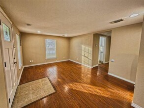 233 Texas St in Cedar Hill, TX - Foto de edificio - Building Photo