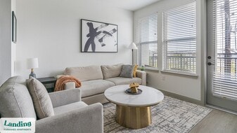 91 Jensen Dr in Houston, TX - Building Photo