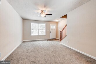 180 Breezewood Dr in Hanover, PA - Foto de edificio - Building Photo