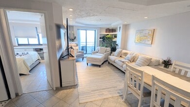 510 Revere Beach Blvd, Unit 504 in Revere, MA - Building Photo - Building Photo