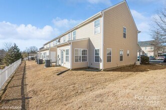 2327 Crosscut Dr in Charlotte, NC - Building Photo - Building Photo
