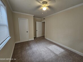 825 McDuff Ave S in Jacksonville, FL - Foto de edificio - Building Photo