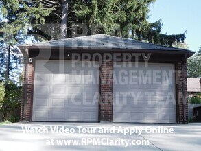 2458 Kenwood Blvd in Toledo, OH - Building Photo - Building Photo