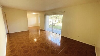 5504 Pokeweed Ct in Tampa, FL - Building Photo - Building Photo