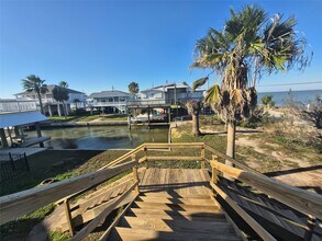 3726 Concho Key in Galveston, TX - Building Photo - Building Photo