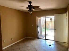 809 NE 214th Ln in Miami, FL - Building Photo - Building Photo