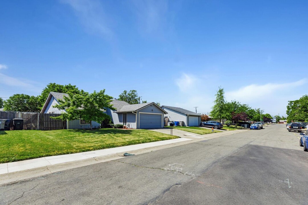 3203 Luscutoff Ct in Sacramento, CA - Building Photo