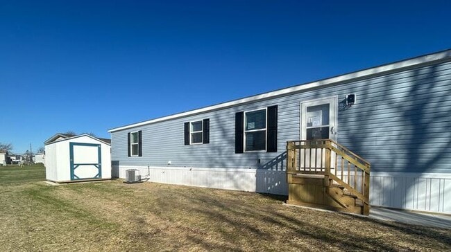 29773 W Deerfield Ct