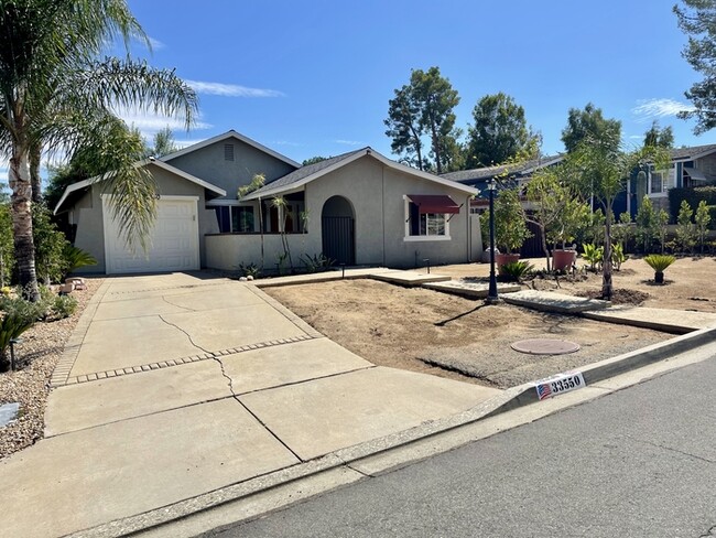 33550 Harvest Way E in Wildomar, CA - Building Photo - Building Photo