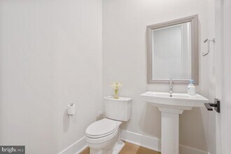12321 Potomac Hunt Rd in Gaithersburg, MD - Building Photo - Building Photo