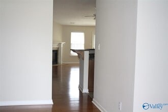 7010 Thornwood Ln SE in Owens Cross Roads, AL - Building Photo - Building Photo