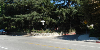 1838 Verdugo Rd Apartamentos