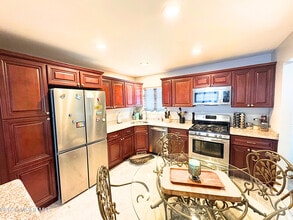 524 Pennsylvania Ave in Brick, NJ - Building Photo - Building Photo