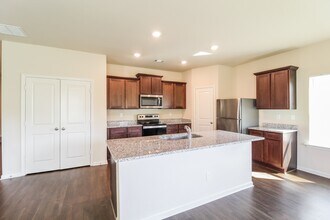 561 Greenlee Rd in Bogart, GA - Building Photo - Building Photo