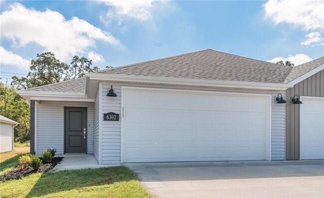 6302 NW Kathleen St in Bentonville, AR - Building Photo - Building Photo