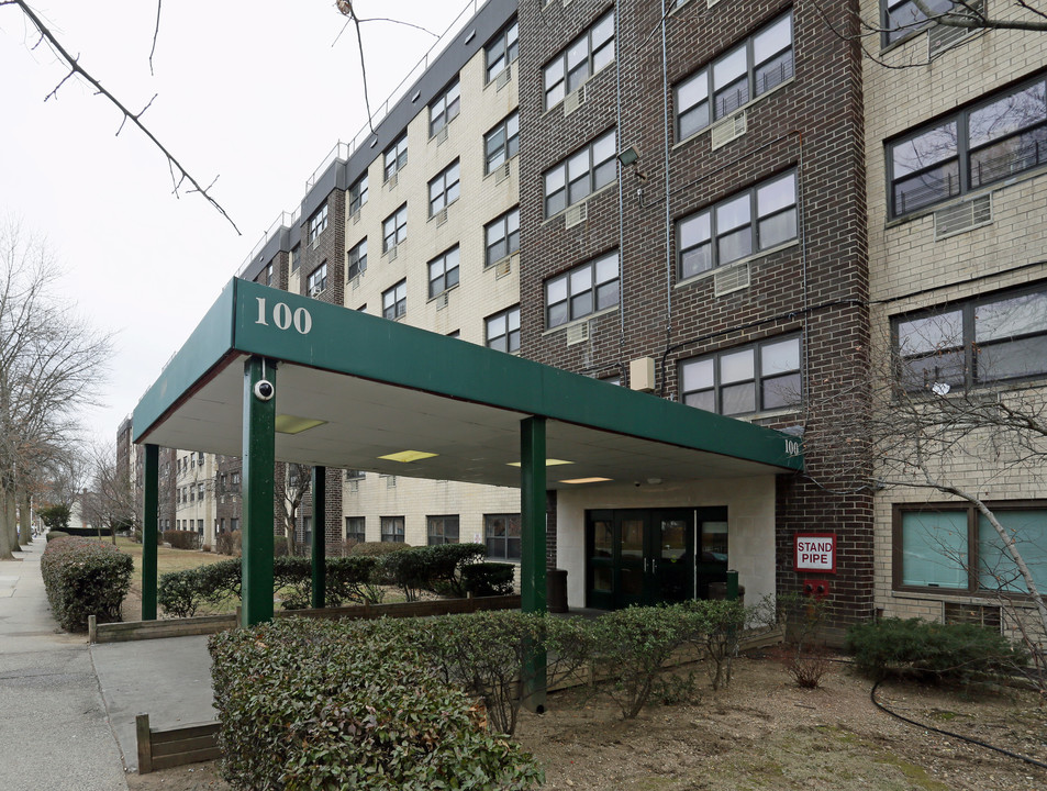 Jackson Terrace Apartments in Hempstead, NY - Foto de edificio