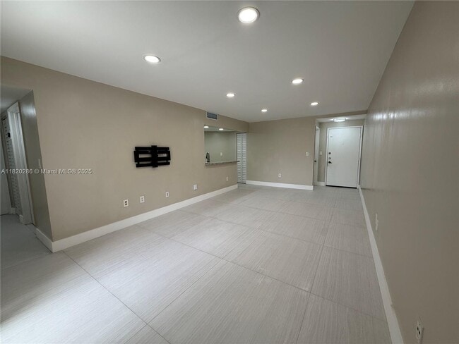 property at 9405 Fontainebleau Blvd