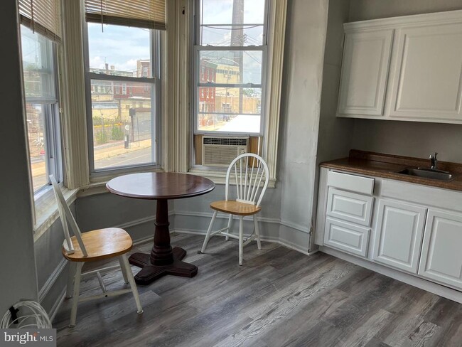 property at 3315 N Park Ave