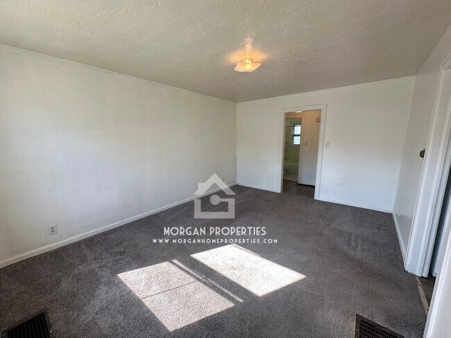 1051 Sycamore St in Anderson, IN - Building Photo - Building Photo