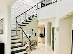 3898 Falcon Ridge Cir in Weston, FL - Building Photo - Building Photo