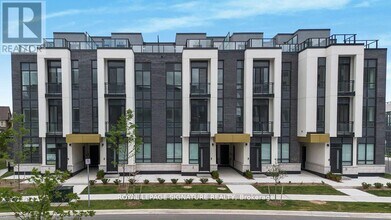 3025 Trailside Dr in Oakville, ON - Building Photo - Building Photo