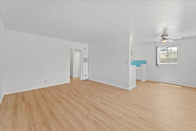 6060 Cadillac Ave