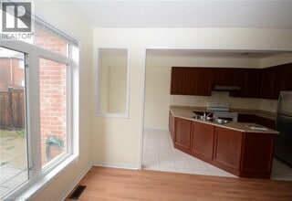 5156 Angel Stone Dr in Mississauga, ON - Building Photo - Building Photo