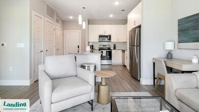 3060 Southcreek Blvd in Orlando, FL - Building Photo - Building Photo