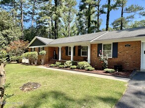 204 Haldane Dr in Southern Pines, NC - Building Photo - Building Photo