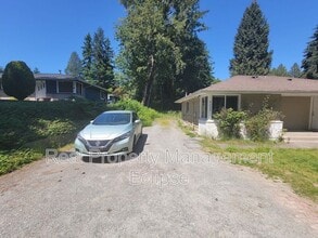 9222 NE 180th St in Bothell, WA - Building Photo - Building Photo