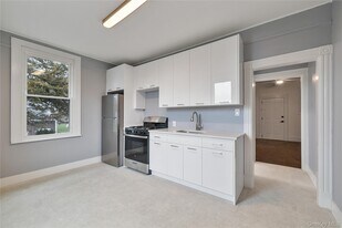 1 Elizabeth Pl in Nyack, NY - Building Photo