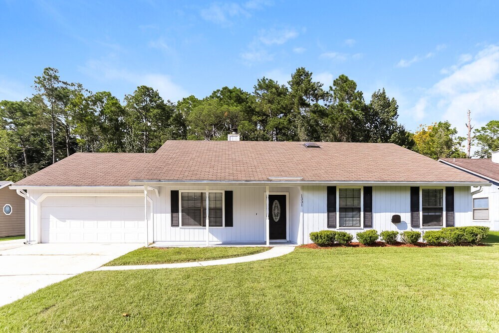1331 Bee St N in Orange Park, FL - Building Photo