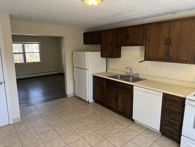 16 Briarwood Dr in Biddeford, ME - Building Photo - Building Photo