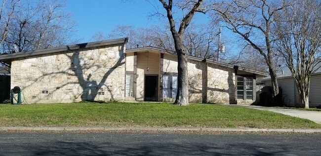 property at 5618 Crater Lake Dr