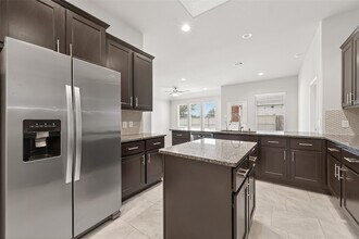 219 Verde Lake Way in Rosenberg, TX - Foto de edificio - Building Photo