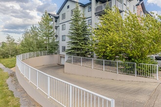 Axxess at Summerwood in Sherwood Park, AB - Building Photo - Building Photo