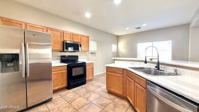 9012 W Hess St in Tolleson, AZ - Building Photo - Building Photo