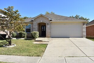 12820 Cedar Hollow Dr in Fort Worth, TX - Building Photo