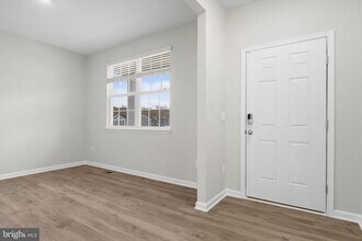 3210 White Tail Dr in Locust Grove, VA - Building Photo - Building Photo