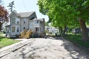 property at 105 N Jefferson St