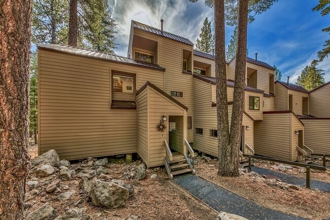5101 N Lake Blvd in Carnelian Bay, CA - Building Photo - Building Photo